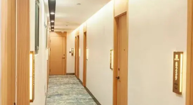 Guoshuai Hotel (Beijing Tiananmen Square Qianmen Branch), Забронировать Отель Пекин район Пекина, рядом с Beijing China Numismatic Museum