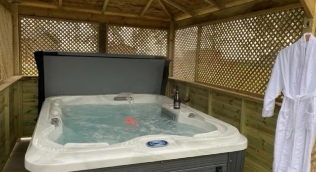 Апартаменты Hollicarrs - Bluebell Lodge