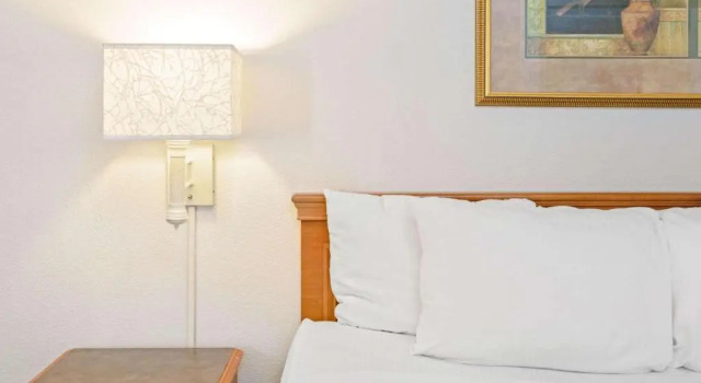Номер для гостей с ограниченными возможностями La Quinta Inn by Wyndham El Paso Cielo Vista