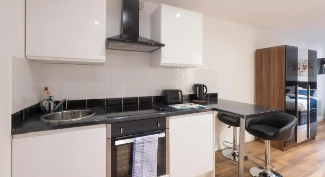 Студия Superior Victoria House Apartments