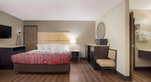 Четырёхместный номер Standard Econo Lodge Grand Forks near University