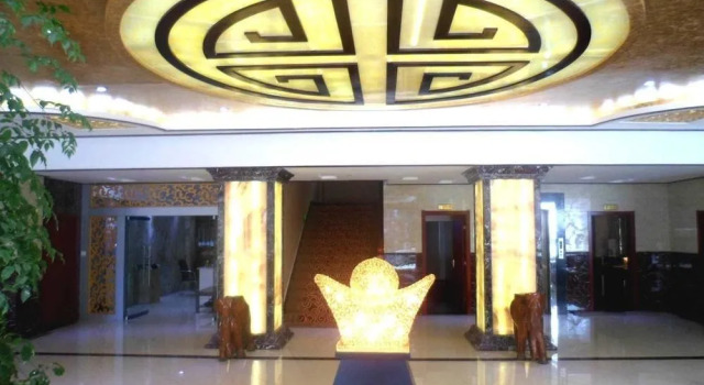Lano Hotel Yunnan Chunxiong Lufeng Country Yuanchuang International, Rezervați Hotel Hoteluri în Jinshan cu parcare, Parcare
