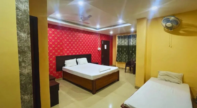 Номер Economy H K Residency Near Kalakshetra