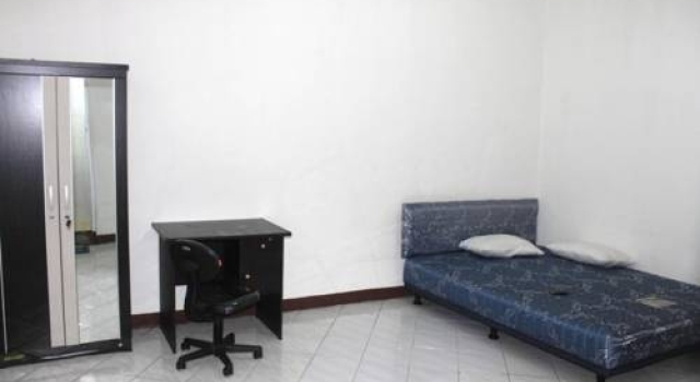 Elvia Guesthouse, Забронировать Отель Отели Джакарты с парковкой, рядом с Jakarta Textile Museum, Парковка