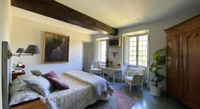 Le Petit Chateau De Sainte Colombe, Buchen Sie Hotel Bouges-le-Château Centre