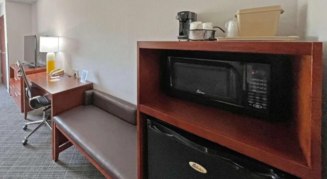 Люкс Comfort Suites Jackson-Cape Girardeau