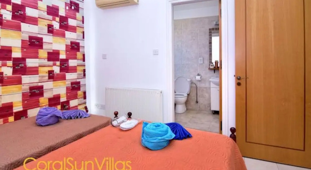 Вилла с 3 комнатами Villa 200m To The Coral Bay Strip, Large Pool