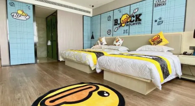 Семейный люкс Echarm Hotel (Shache Zhengwuzhongxin Baicheng Railway Station)