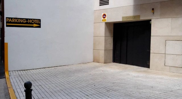 IRAIPE Achuri Auto Check-in, Book Hotel Miranda de Ebro 