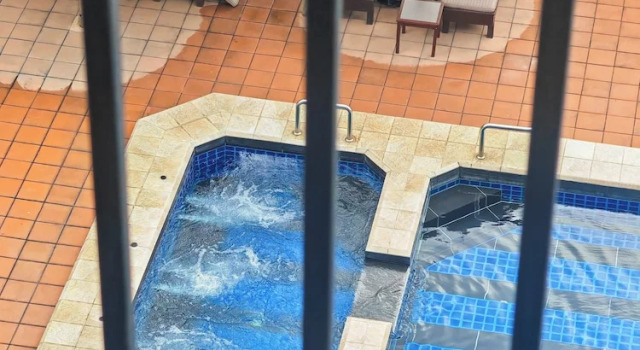 Номер Deluxe с балконом и с видом на бассейн Savotel Hotel