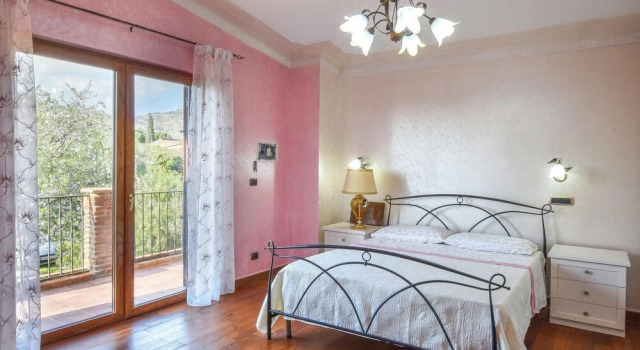Amazing Home in Saline Ioniche With 4 Bedrooms, Wifi and Private Swimming Pool