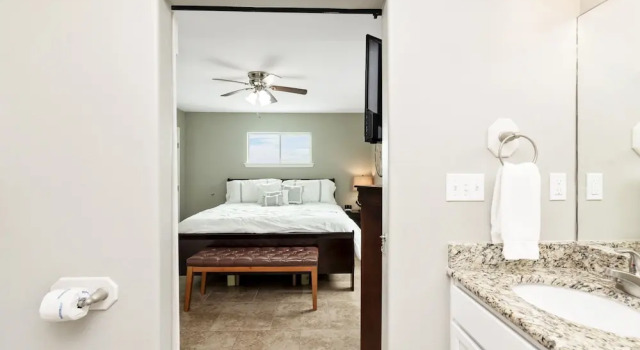 Latitude Adjustment - Private Pool/elevator!