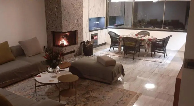 Sandy's Superior Suite