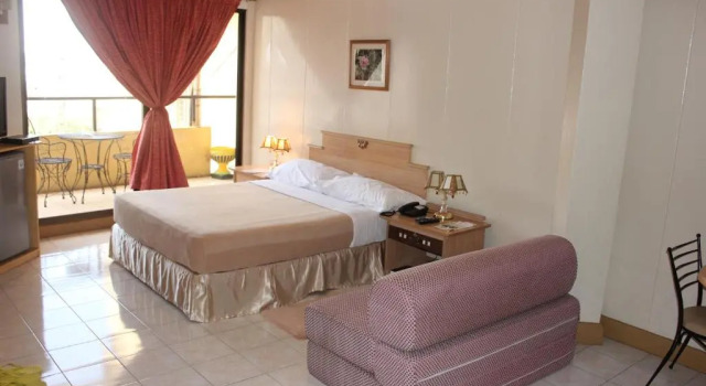 Полулюкс Elegant Circle Inn