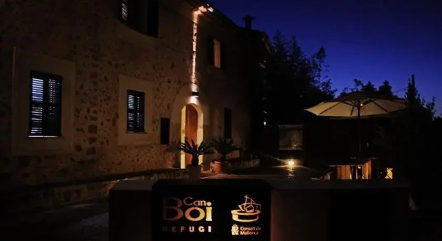Can Boi, Book Hotel  