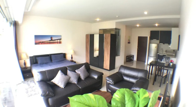 Студия Deluxe Seventh Condo Karon