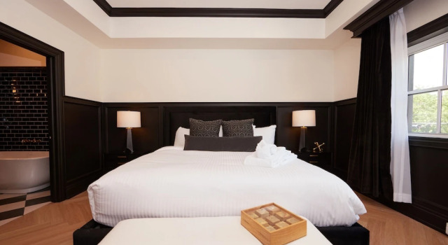 Номер Deluxe The Dorchester Hotel