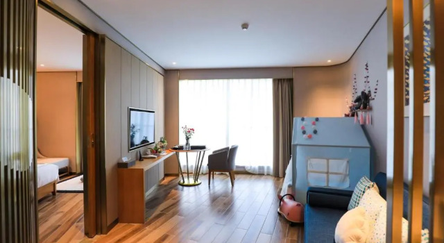 Семейный номер Standard Ramada Plaza Fuxian Lake