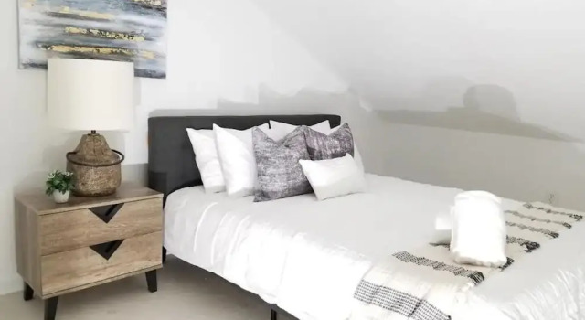 9BR Amazing Deal. Sleeps 19. Book by YouRent!