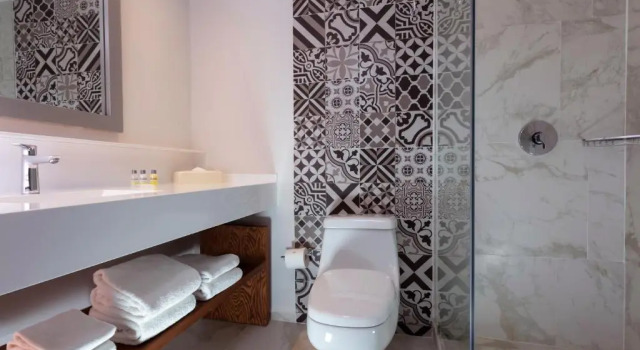 Четырёхместный номер Superior Krystal Urban Monterrey San Jeronimo
