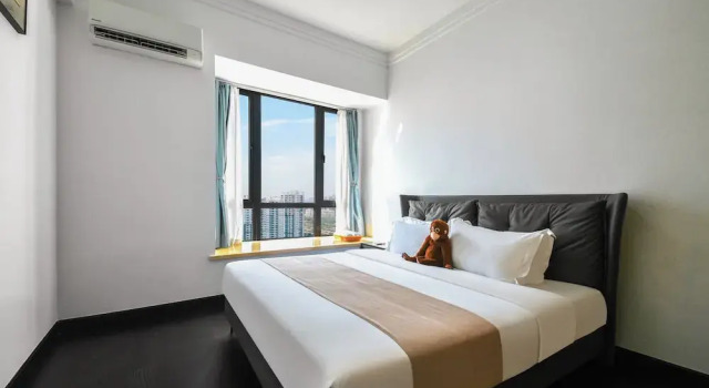 Номер Comfort с 2 комнатами с балконом и с видом на сад R&F Princess Cove Seine Region by Lions Bay