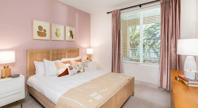 Апартаменты Embark Apartments