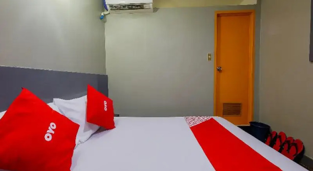Люкс OYO 861 Rosas Travellers Inn