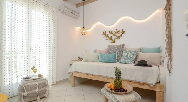 Полулюкс Birikos Hotel & Suites