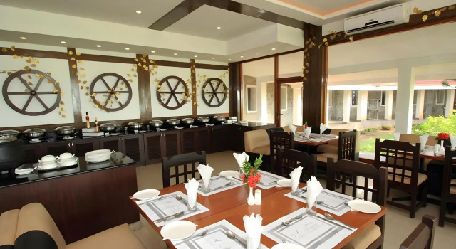 The Ashok Beach Resort, Забронировать Курортный отель Отели штата Тамилнада с бассейном, Бассейн