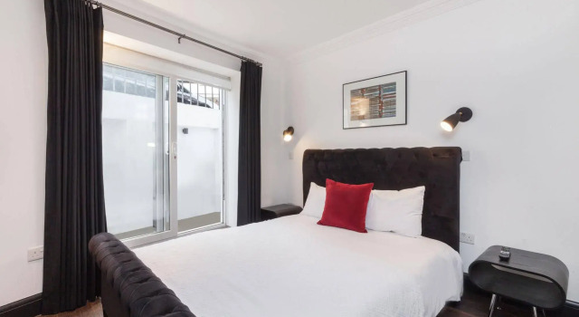 6 Portobello Road