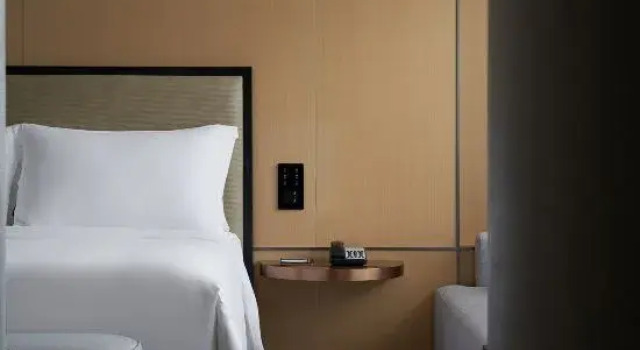Люкс Deluxe Ramada By Wyndham Maoming Dianbai