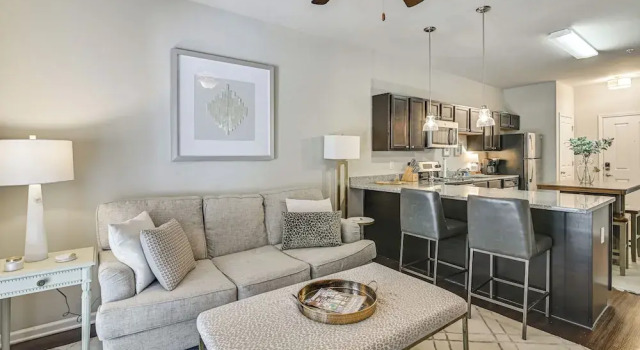 Апартаменты Cotton District Condo: Walkable Spot for Game Day!
