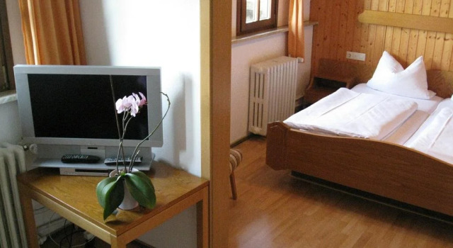 Gasthaus zur Krone, Reserva ahora Hotel Weisenbach Landkreis Karlsruhe