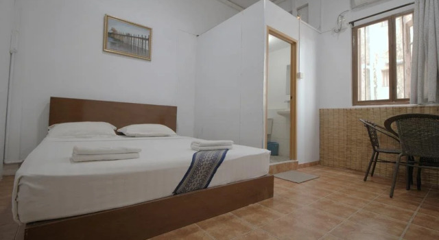 Agga Bed and Breakfast, Забронировать Отель Отели Янгон с бассейном, рядом с Sein Yaung Chi Pagoda, Бассейн