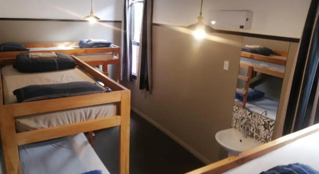 Кровать в общем номере (женский номер) The Duke Hostel