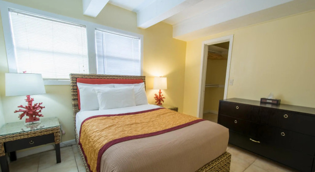 Люкс Royal Inn Beach Hutchinson Island