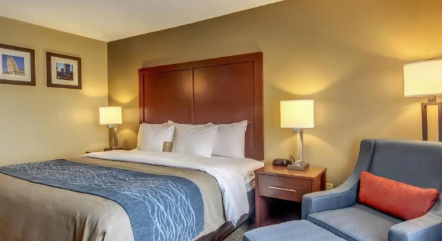 Номер Standard Comfort Inn & Suites Grafton-Cedarburg