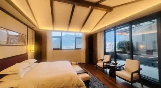 Люкс Superior Guangyuan Jianmenguan Tianci Hot Spring Vacation Hotel