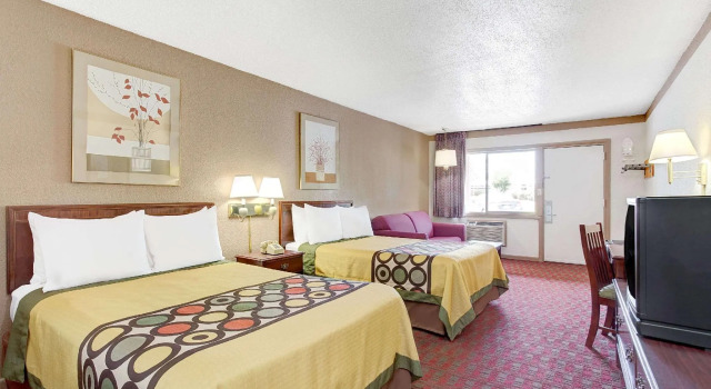 Четырёхместный номер Standard Super 8 by Wyndham Williamsburg/Historic Area