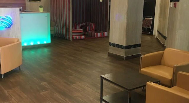 Everest International Hotel