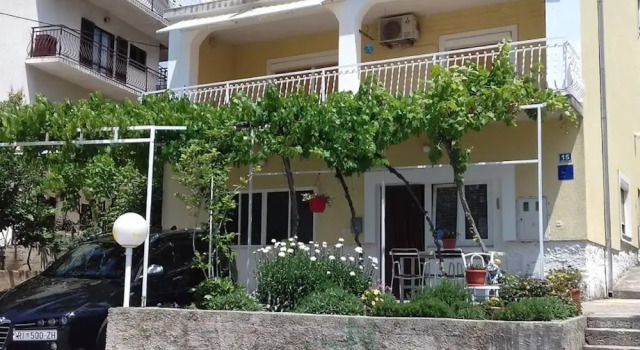 Spacious Apartment in Selce With Sea View