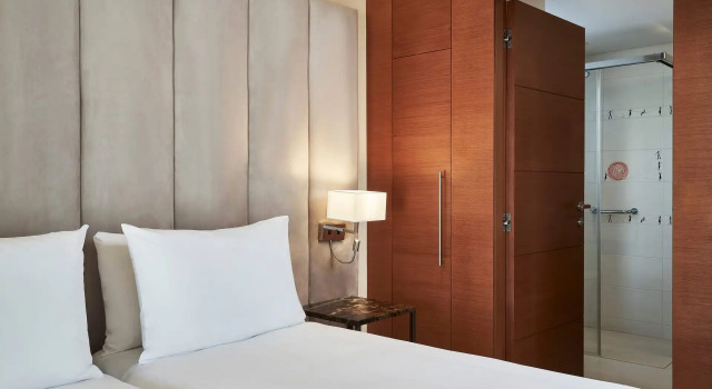 Полулюкс с 2 комнатами Bellevue On The Beach Suites