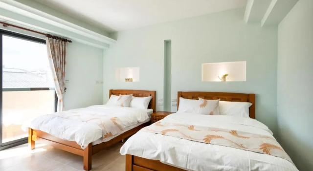 Четырёхместный номер Standard с балконом Fun Going B&B