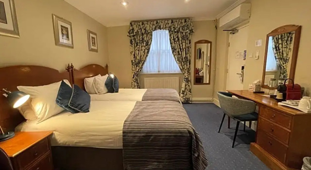Номер Superior The Windermere Hotel, London