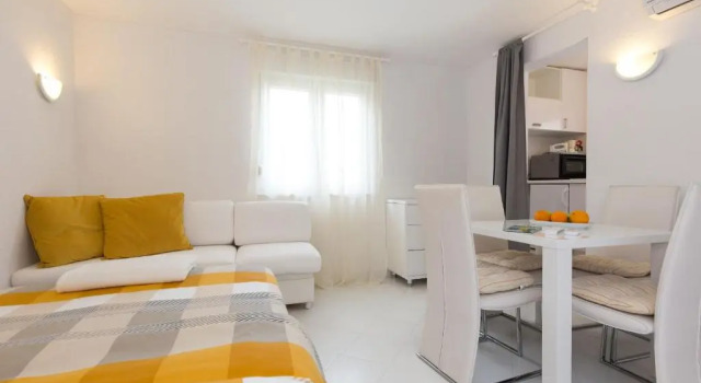 Apartments Bernarda, Buchen Sie Ferienwohnung Pinezici Insel Krk