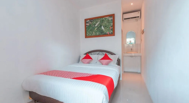 OYO 2229 Dolfie Residence