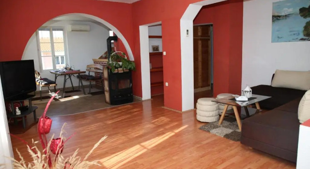 Apartment Poseidon, Rezerwuj Apartament Hotele w Split-Dalmatia County z parkingiem, Parking