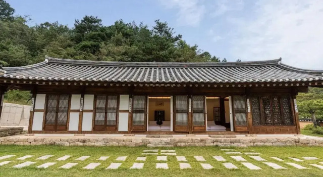 Люкс Rakkojae Hahoe Hanok Hotel