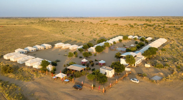 Prince Desert Camp Resort, Забронировать Курортный отель Отели штата Раджастхана с парковкой, Парковка