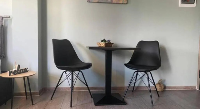 Rooftop Apartment With Garden in Ioannina, Забронировать Апартаменты/квартира Апартаменты Острова Иоаннина, рядом с Музей греческой истории и восковых фигур имени Павлоса Вреллиса, Апартаменты/квартира